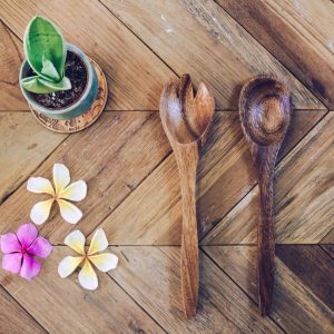 Acacia Wood Set of 8 | Heart design | Mother bowl with 5 servers and utensils | Handmade bowls | Salad Bowl | Pasta Bowl | Serving Bowl