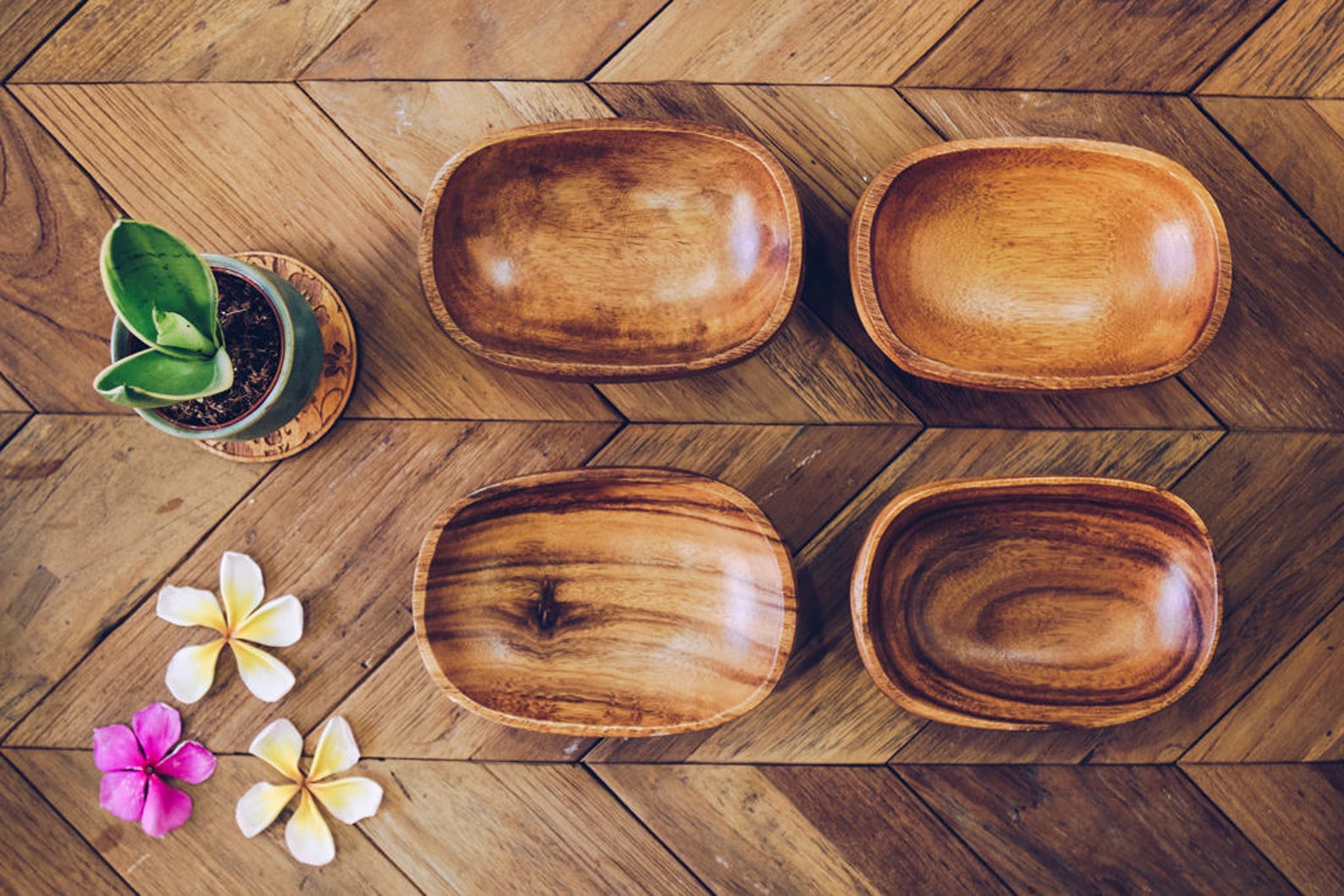 532732837-img-4 Acacia Wood Set of 7 | Oval design | Mother bowl with 4 servers and utensils | Handmade bowls | Salad Bowl Set | Pasta Bowl | Serving Bowls