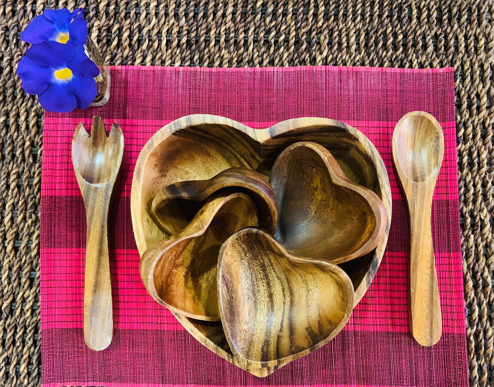 4415898690-img-4 Acacia Wood Set of 8 | Heart design | Mother bowl with 5 servers and utensils | Handmade bowls | Salad Bowl | Pasta Bowl | Serving Bowl