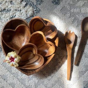 Acacia Wood Set of 8 | Heart design | Mother bowl with 5 servers and utensils | Handmade bowls | Salad Bowl | Pasta Bowl | Serving Bowl
