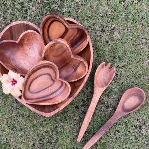 Acacia Wood Set of 8 | Heart design | Mother bowl with 5 servers and utensils | Handmade bowls | Salad Bowl | Pasta Bowl | Serving Bowl