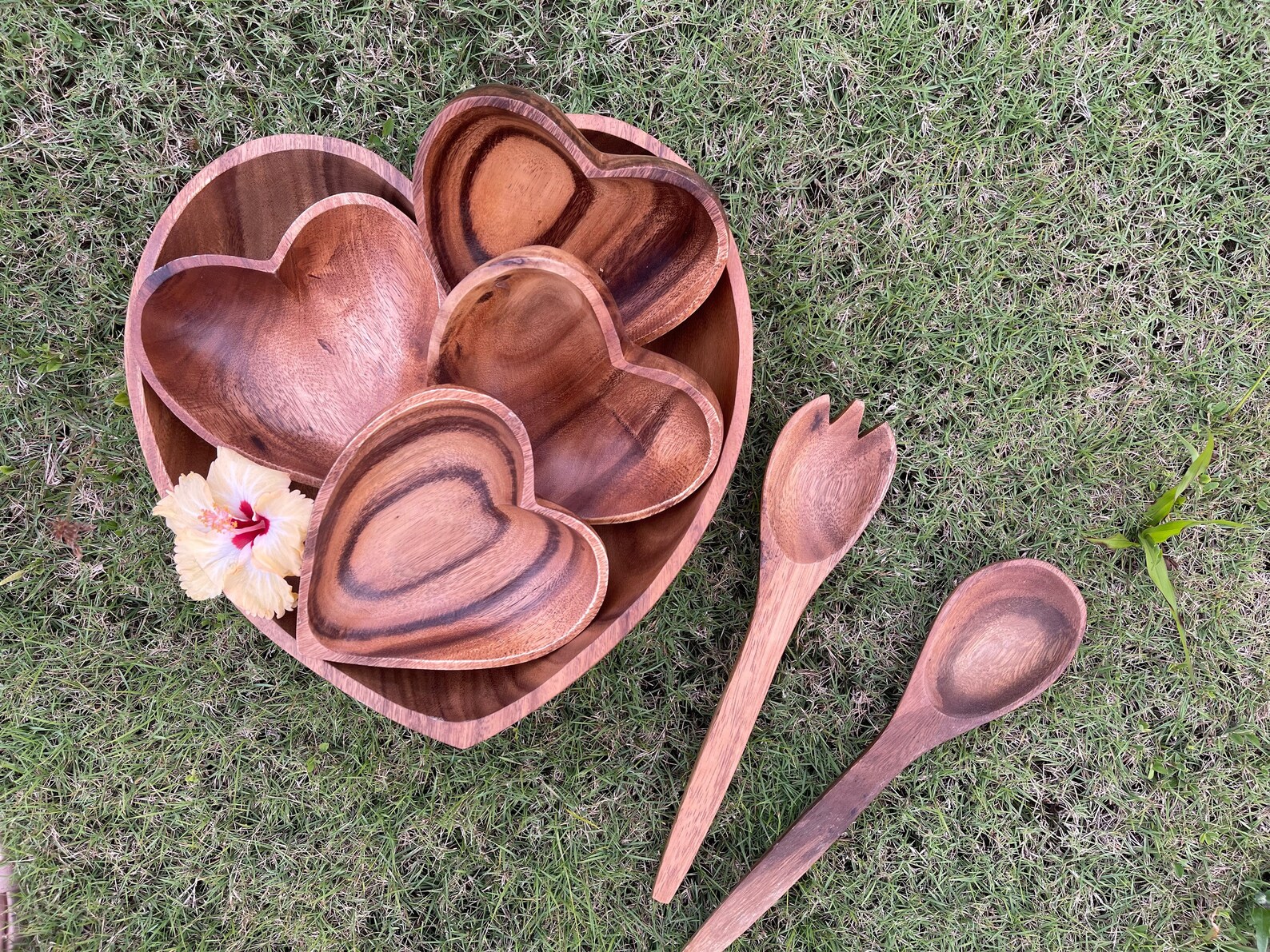 4415898690-img-3 Acacia Wood Set of 8 | Heart design | Mother bowl with 5 servers and utensils | Handmade bowls | Salad Bowl | Pasta Bowl | Serving Bowl